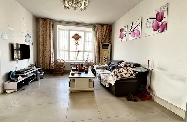 黄山一品西临！凤凰新城！西边户！三室！免大税！急售！急售！