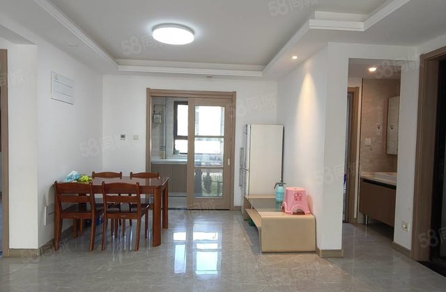 新出莲湖新城元宝户型小高层，一梯两户，随时看房