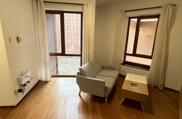 蓝堡国际公寓1室1厅66.72㎡495万二手房图片