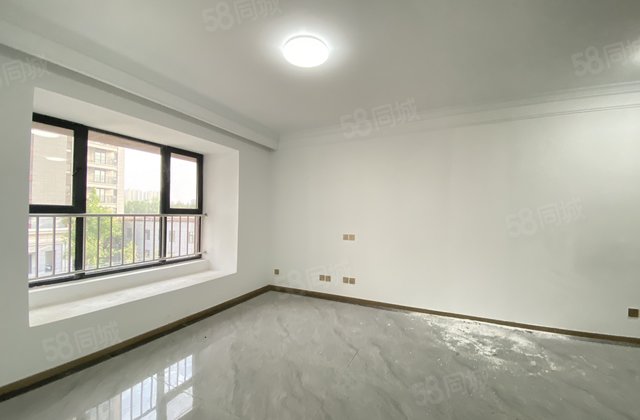 （真！）泰和园 有电梯 次新小区 双卫格局 精装好房 有车位