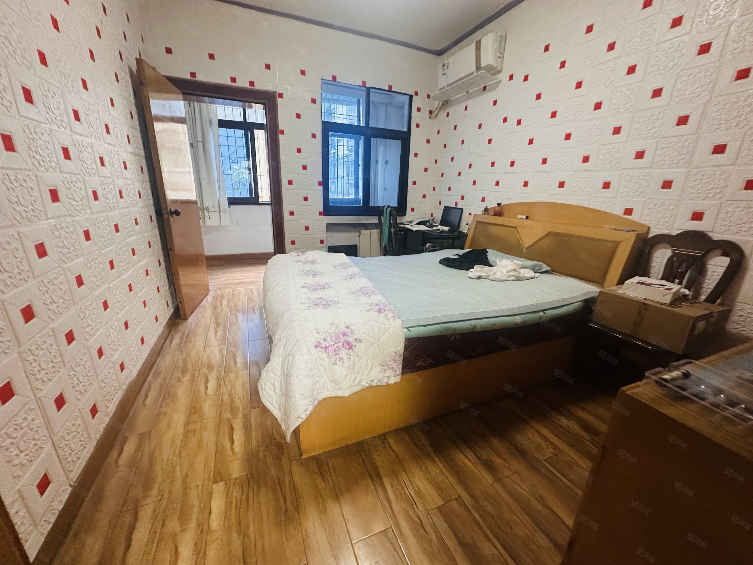 国税花苑3室2厅1卫110㎡南北58.8万