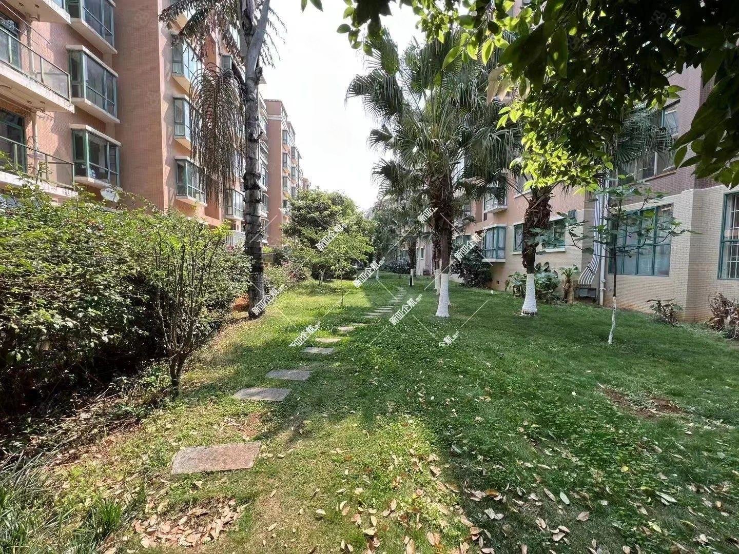 3房万达南北113平佳湖花园预约看房精装152万好楼层