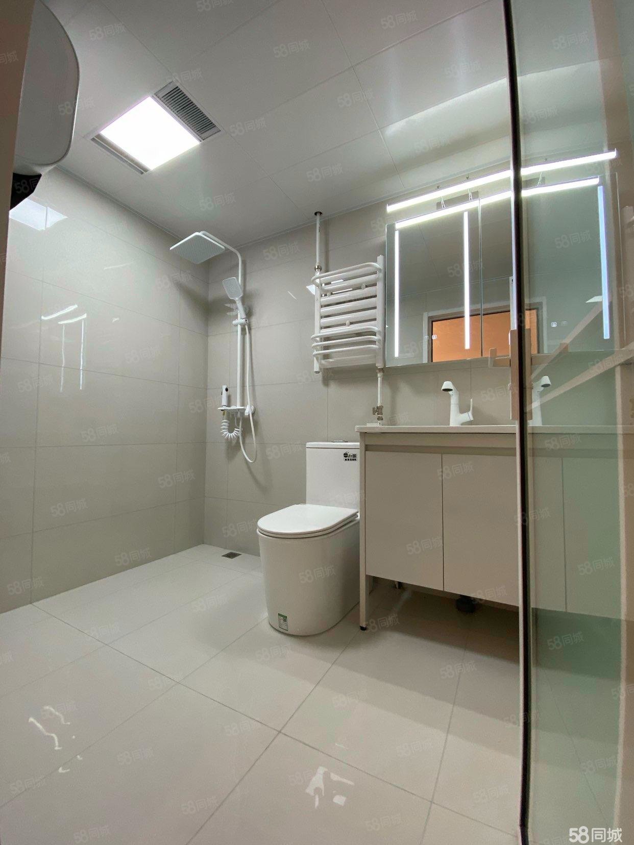 鵬潤家園3室1廳2衛(wèi)104.37㎡西南856萬