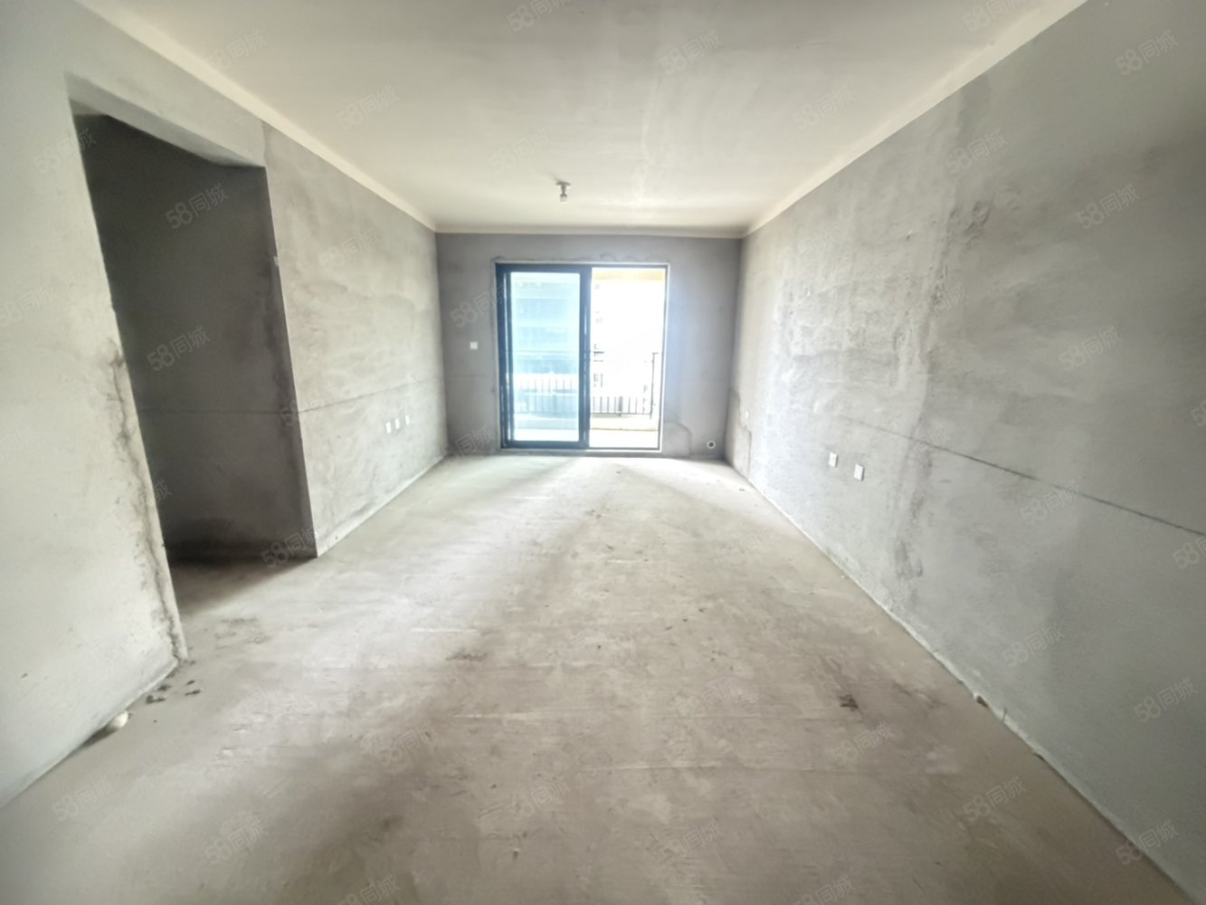 万达大都会公元3室2厅1卫104㎡南北50万