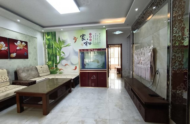 万达 阿卡莲湖 桐凤家园附近 精装3室 中间楼层停车方便