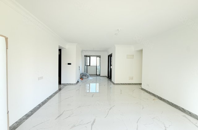 国岳府 免大税四居 单梯独户 小高层得房率高 二实验 清水湾