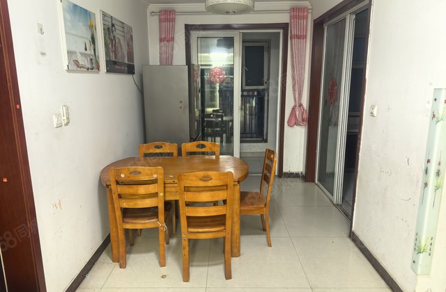 诚意出售 中间楼层 南向采光好 超低密度 小三居 看房方便