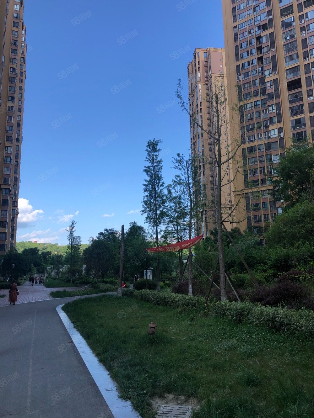 江岸国际3室2厅2卫108㎡南北73.8万