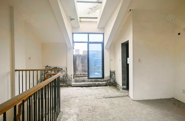 水韵尚城4室2厅219.23㎡186万二手房图片