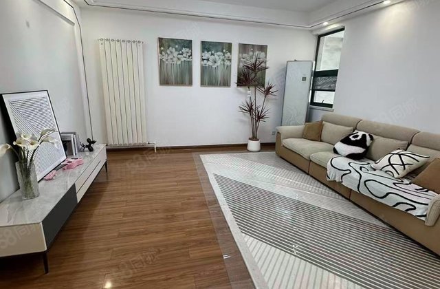 精装修未住过带车位河景房，一小一中老城根沂州里新东关永恒华府