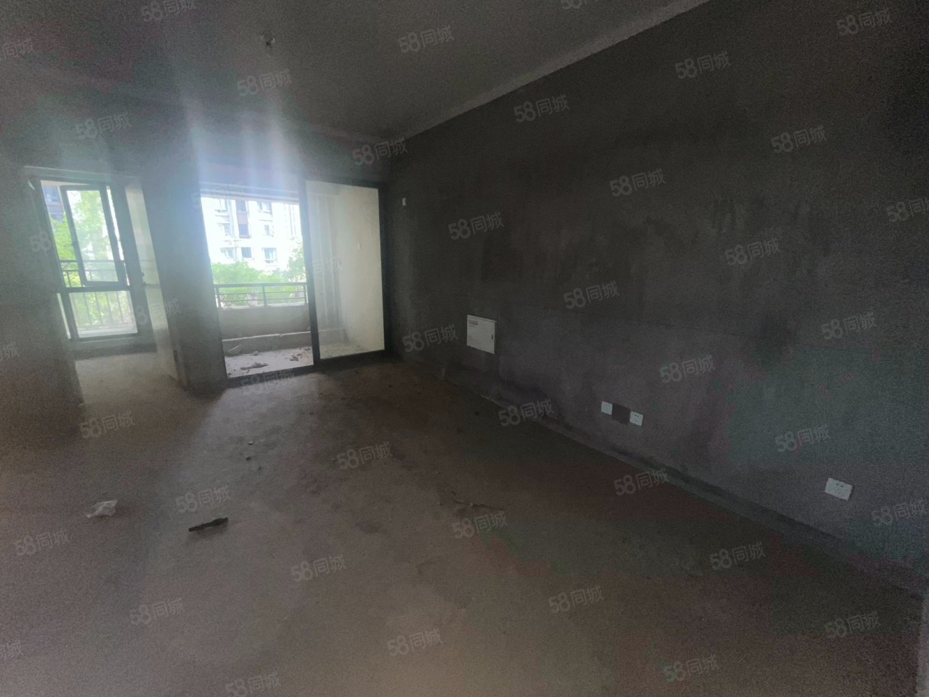 角美阳光城凡尔赛宫3室2厅1卫77㎡南北49万