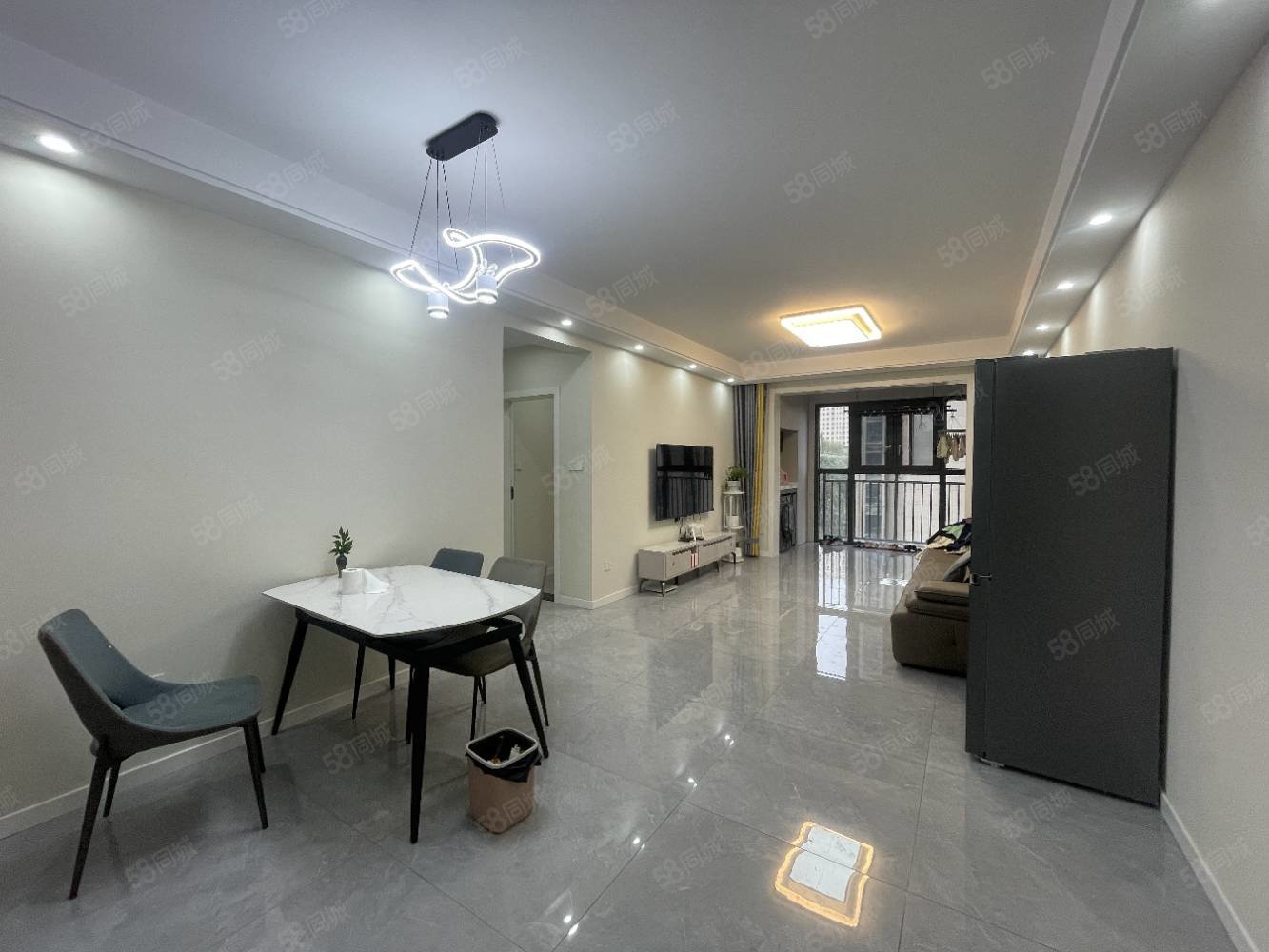 和昌国际城二期4室2厅1卫110㎡南北69万