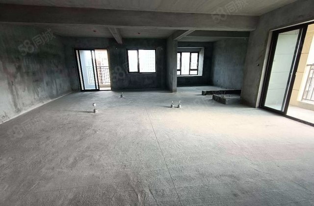 永鸿名城(一期)4室2厅135.18㎡176万二手房图片