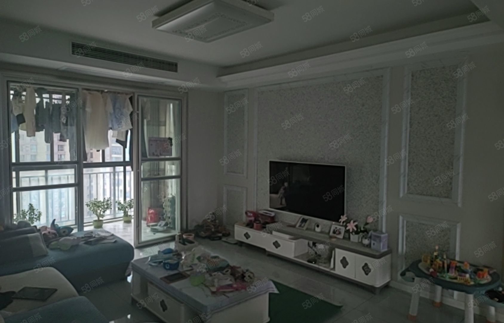 东城之光现代3室2厅2卫132.15㎡东西68万