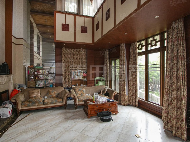 西山美庐半山独栋别墅,急售~!奢 华装修超大花园~!