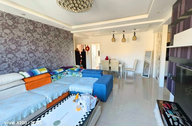 彩虹湾小区3室2厅122.13㎡97万二手房图片