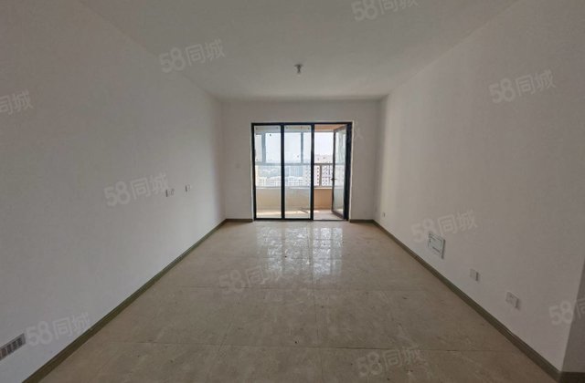 边户，观景层，新一中外国语，送车位储藏室，随时看房，有钥匙。