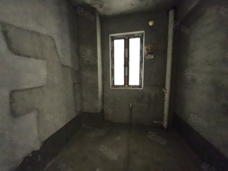 中伦天悦府3室2厅2卫116.5㎡南北46万