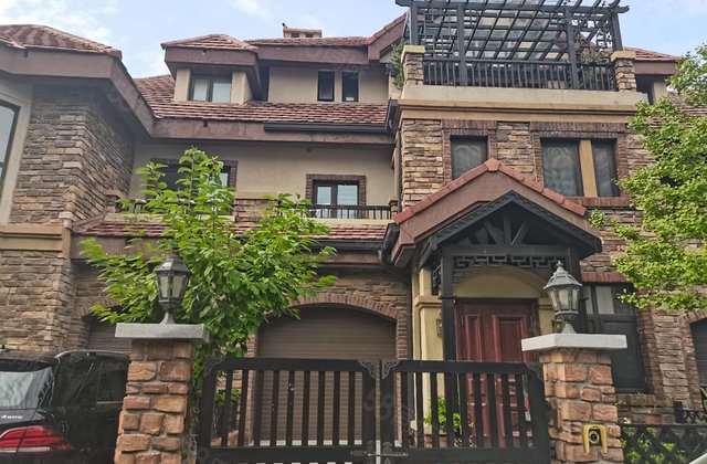 棋盘山世博园鸟岛旁浑河边首创琥珀湾联排别墅边户毗邻万达文旅城