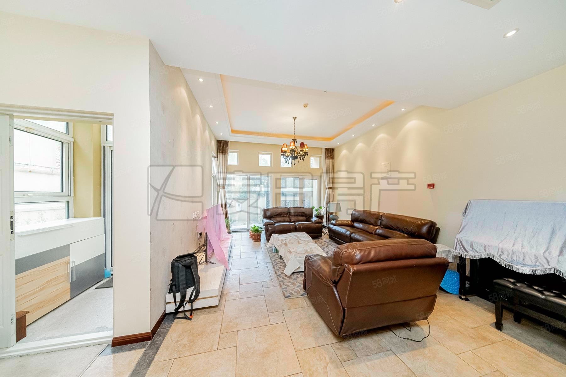 雪梨澳鄉(xiāng)(別墅)6室2廳4衛(wèi)638.28㎡南北3800萬