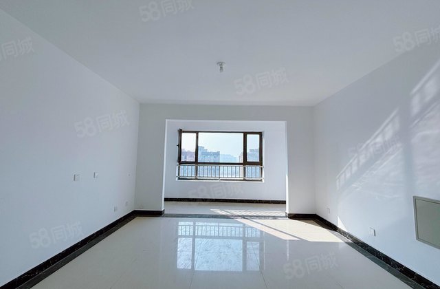 人民公园，慧德，六中。景观楼层，中央帝景四叶草经典户型