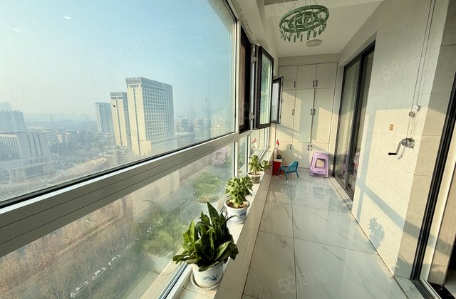 真合适阿卡六期 带车位 双阳台 前排17楼 免大税 随时看房