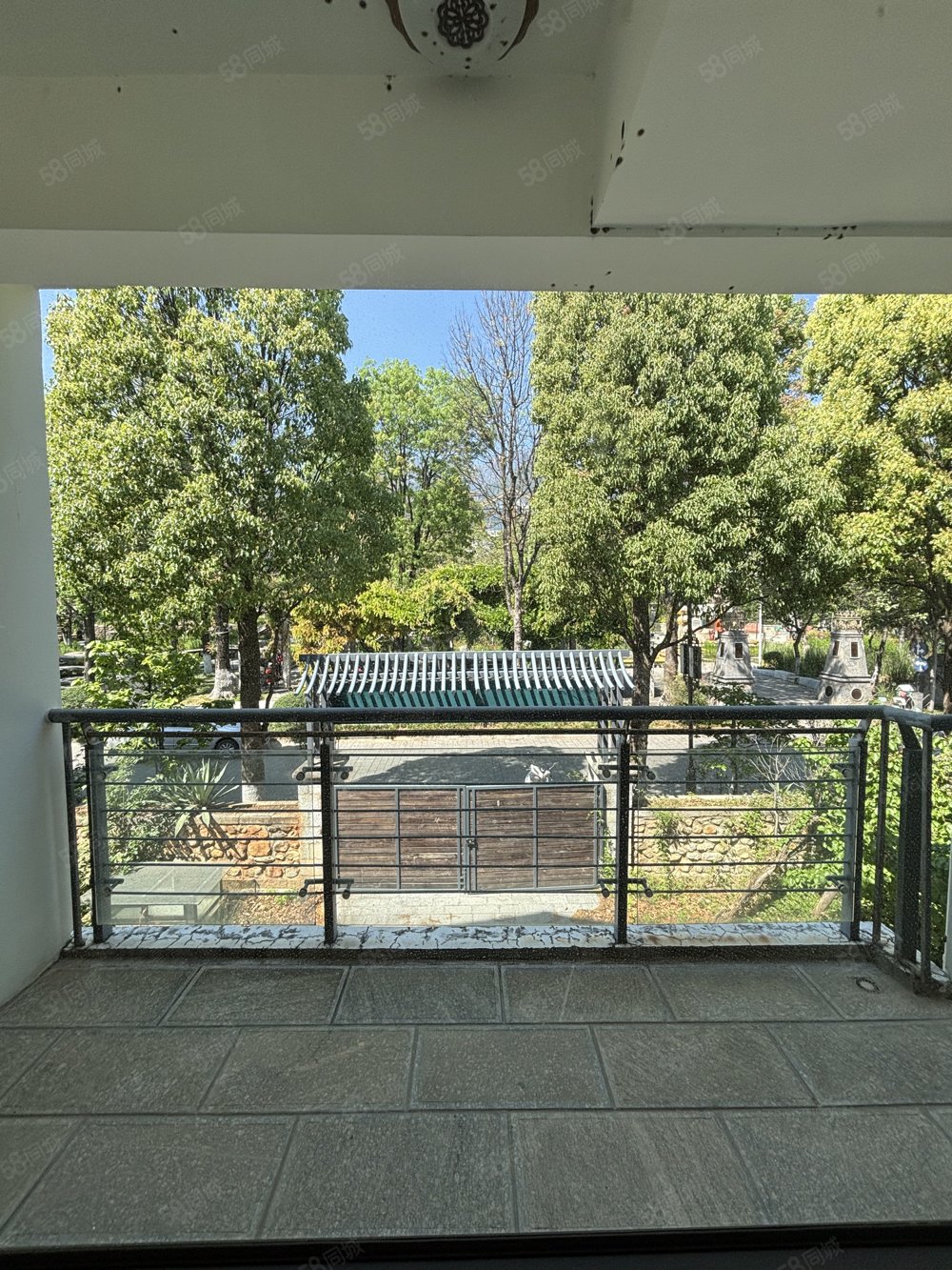 大理古城山水间,樱花溪谷旁,独栋别墅,院子两百平