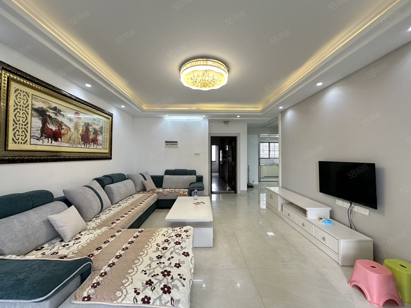 华鼎中央城3室2厅2卫125㎡南北81万