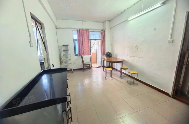 燕子岗路小区1室1厅52.07㎡118万二手房图片