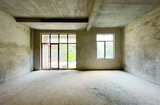 晟通城(别墅)4室2厅231.19㎡198万二手房图片