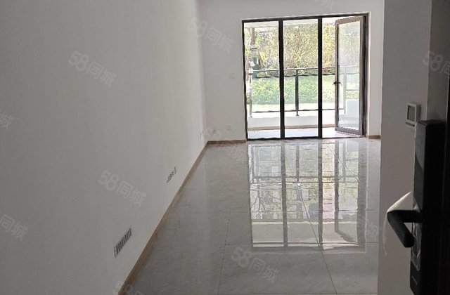 南北通透 近医院 电梯房 精装修 双卫格局 次新小区