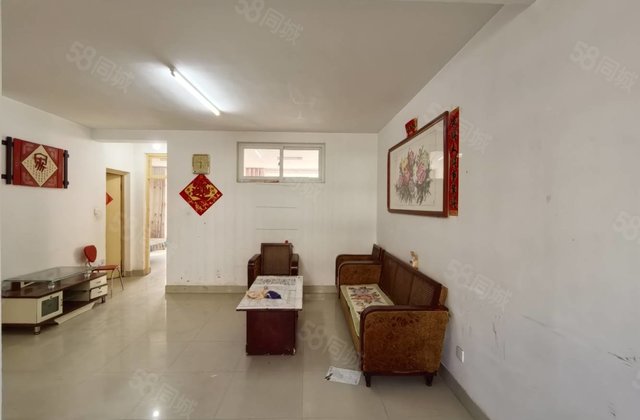 房 急售送大车库二楼全明户型 有储藏室 小区安静