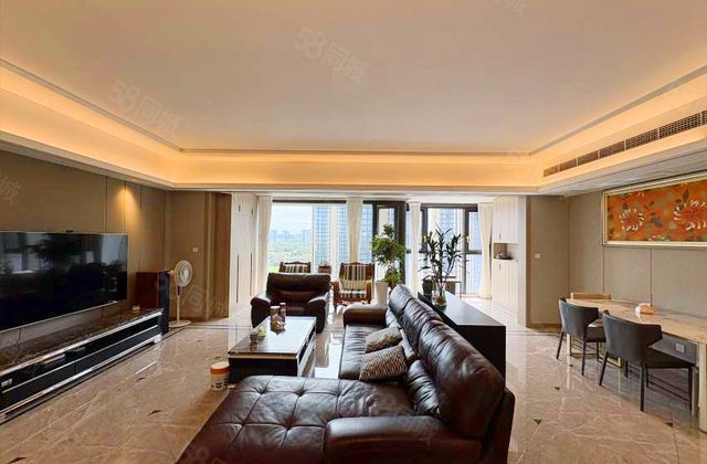 麓鸣九天麓鸣苑4室2厅170㎡498万二手房图片