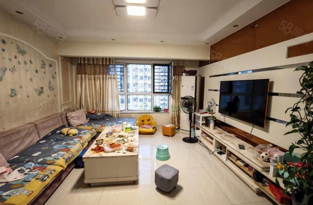 阳光逸墅 三室 两卫 送车位储藏室免大税 诚信出售