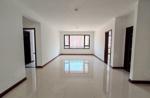 房东去外地发展急售百合新城，小高层带车位储藏室，一梯两户东昌