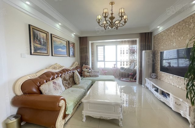 旅游度假区 高绿化 精装修 楼龄新 双卫生间 中间好楼层