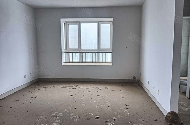 次新小区 小三房 医疗配套成熟 南北通透 双卫 产权清晰