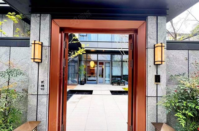 华楠半岛4室2厅133.24㎡260万二手房图片