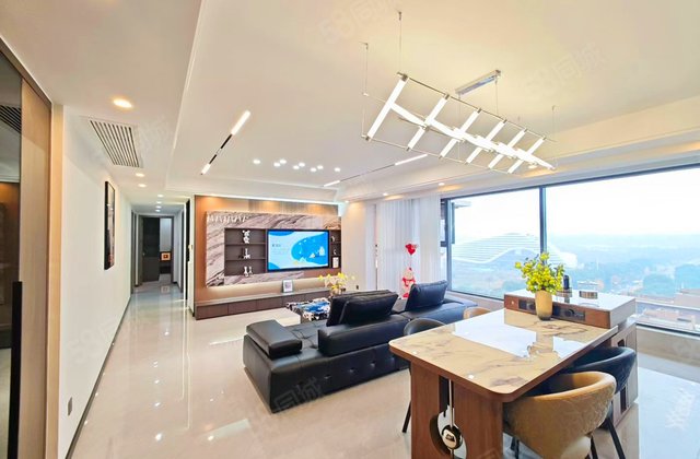 弘阳未崃时光4室2厅121㎡108万二手房图片