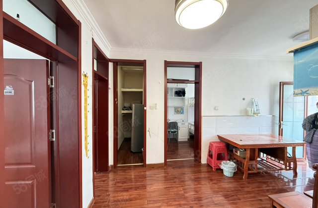 文轩本部 聊大西校 精装三室 免大税急售可按揭停车方便