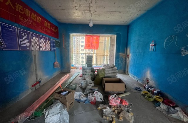 琼宇天伦百汇4室2厅143㎡75.8万二手房图片