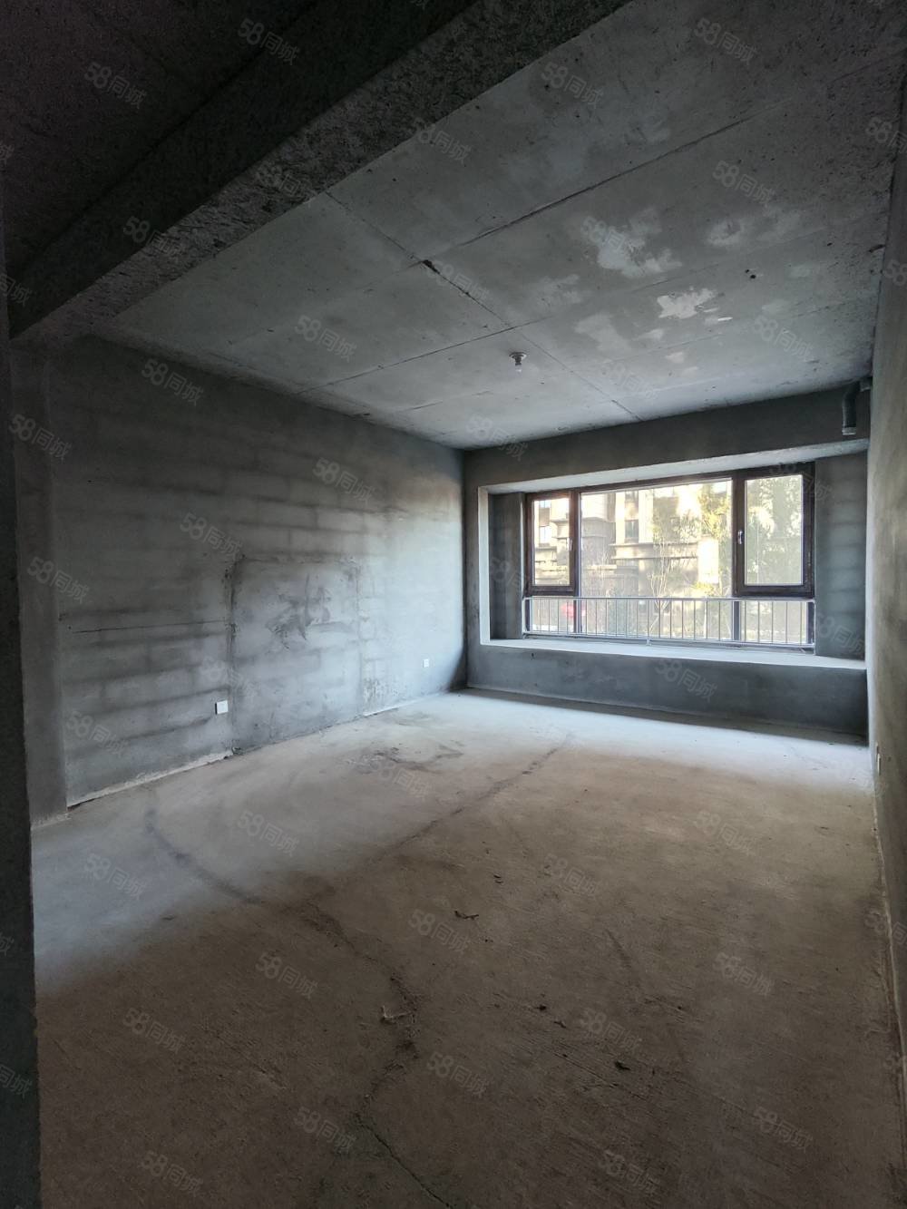 华韵锦园3室2厅2卫152㎡南北89万