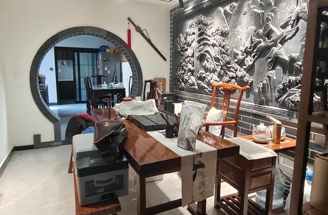 湖北小区别墅380万精装修！靠路边，城市主人东昌