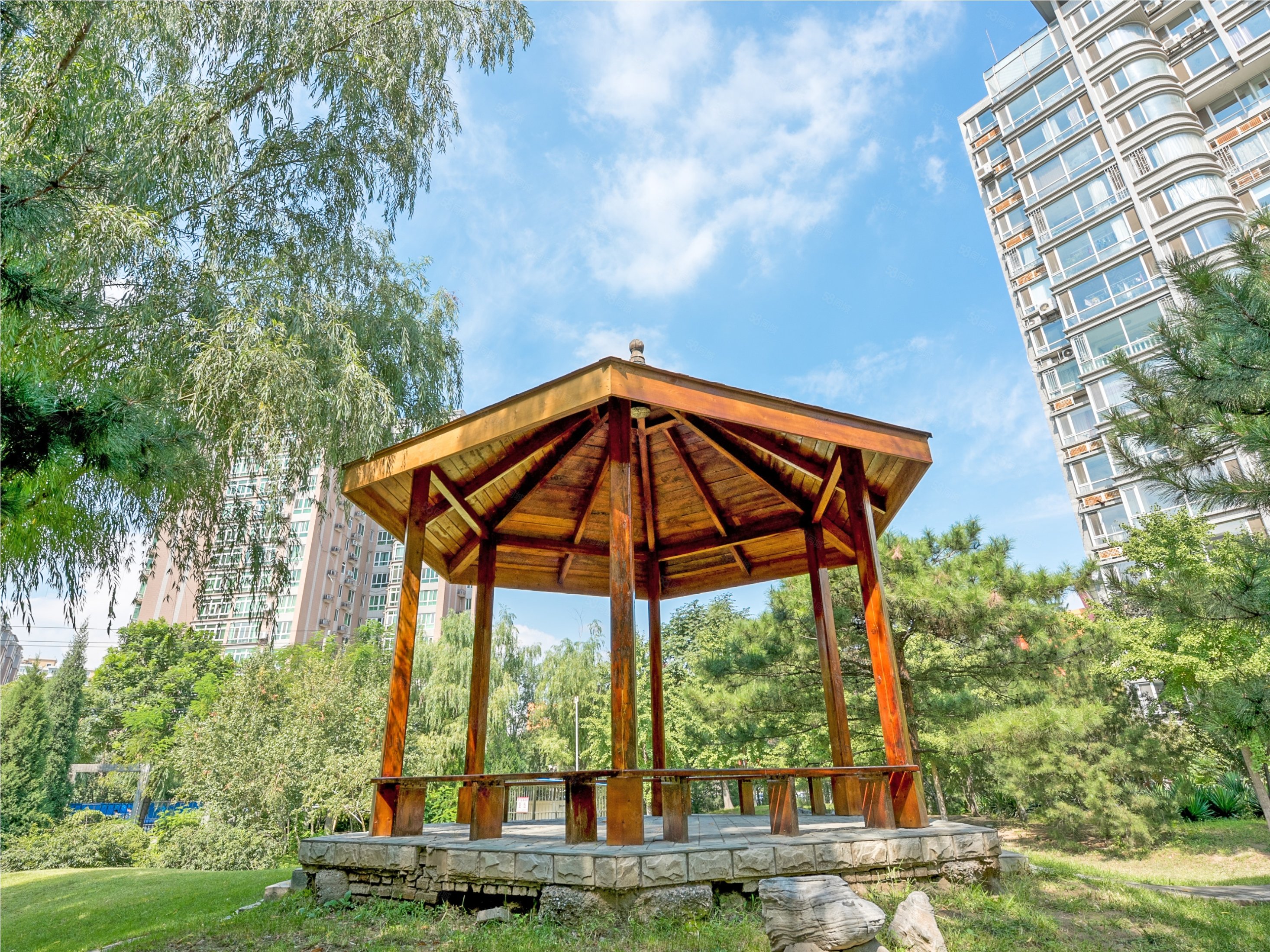 鲁艺上河村(二区)4室2厅2卫182㎡南北2600万