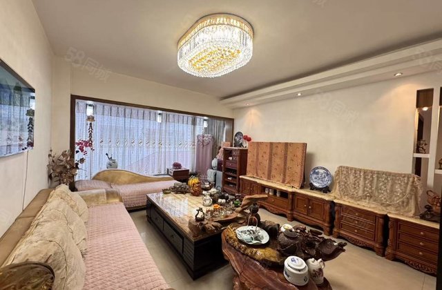 三鑫花鸟市场住宅区4室2厅141㎡58万二手房图片