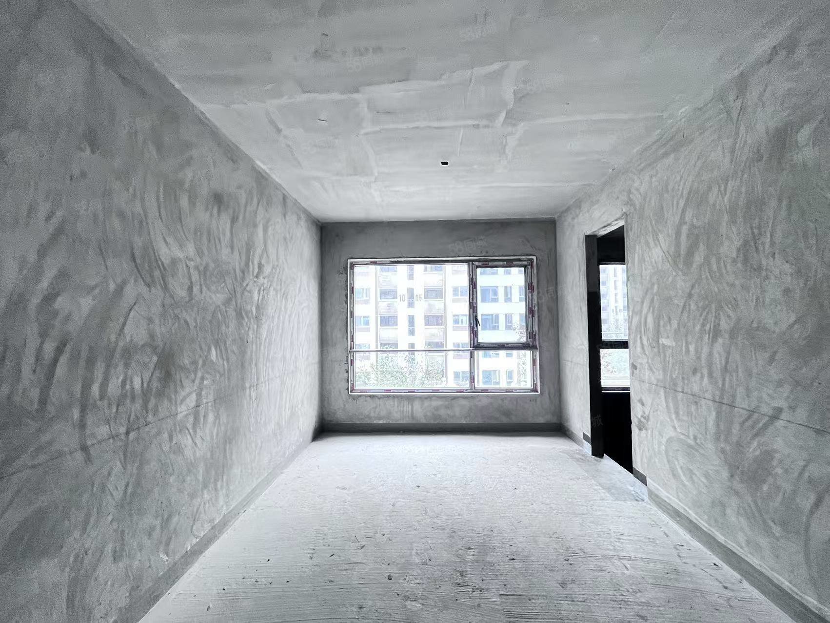 国瑞麓林府4室2厅3卫143㎡南北125万