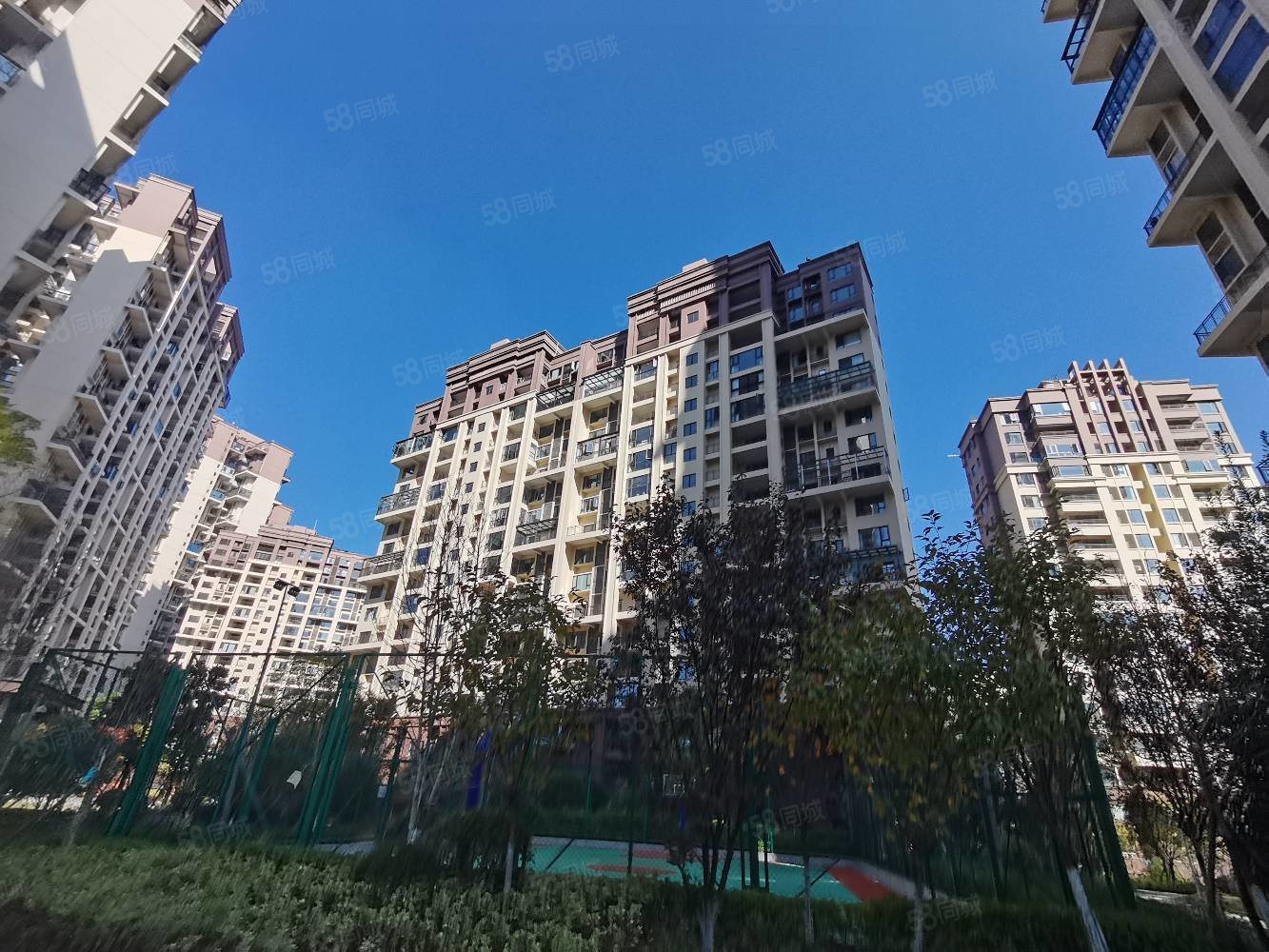 中建幸福城(b区二期)3室2厅2卫111㎡南北70万