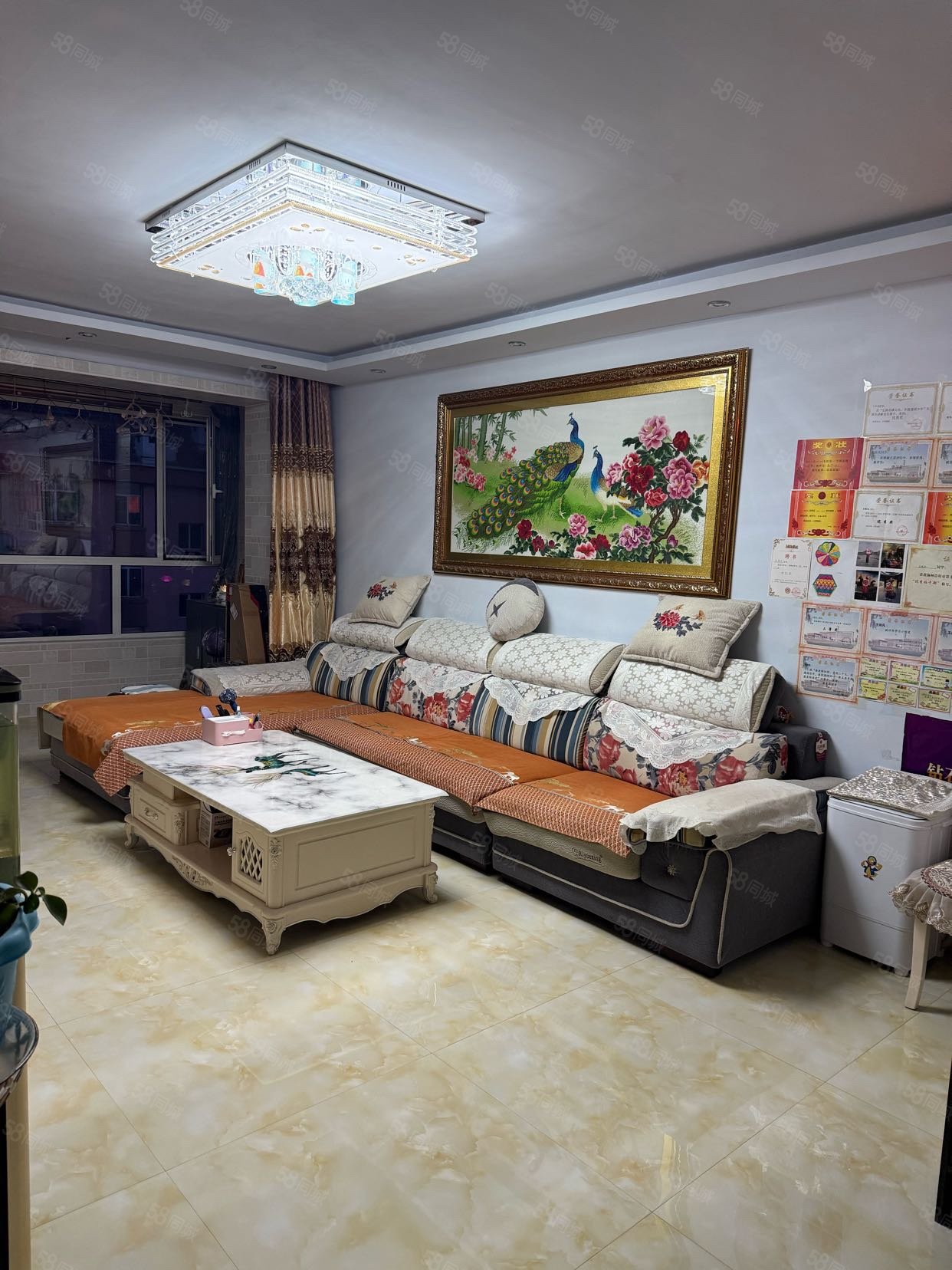 东方新天地2室2厅1卫90㎡南北28万