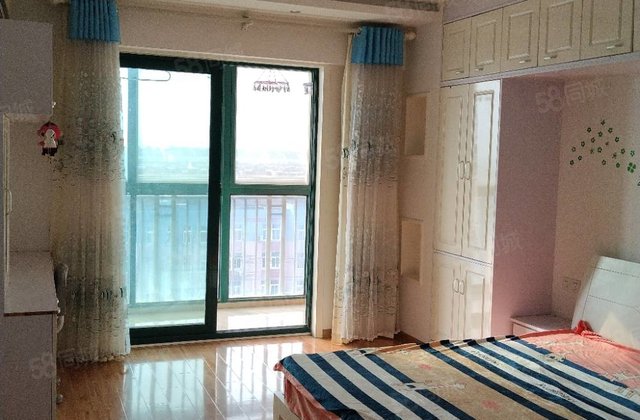 富鸿商城3室2厅133.5㎡45万二手房图片