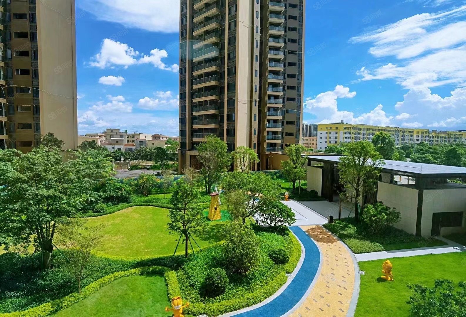 智联汽车小镇4室2厅2卫125.73㎡南北288万